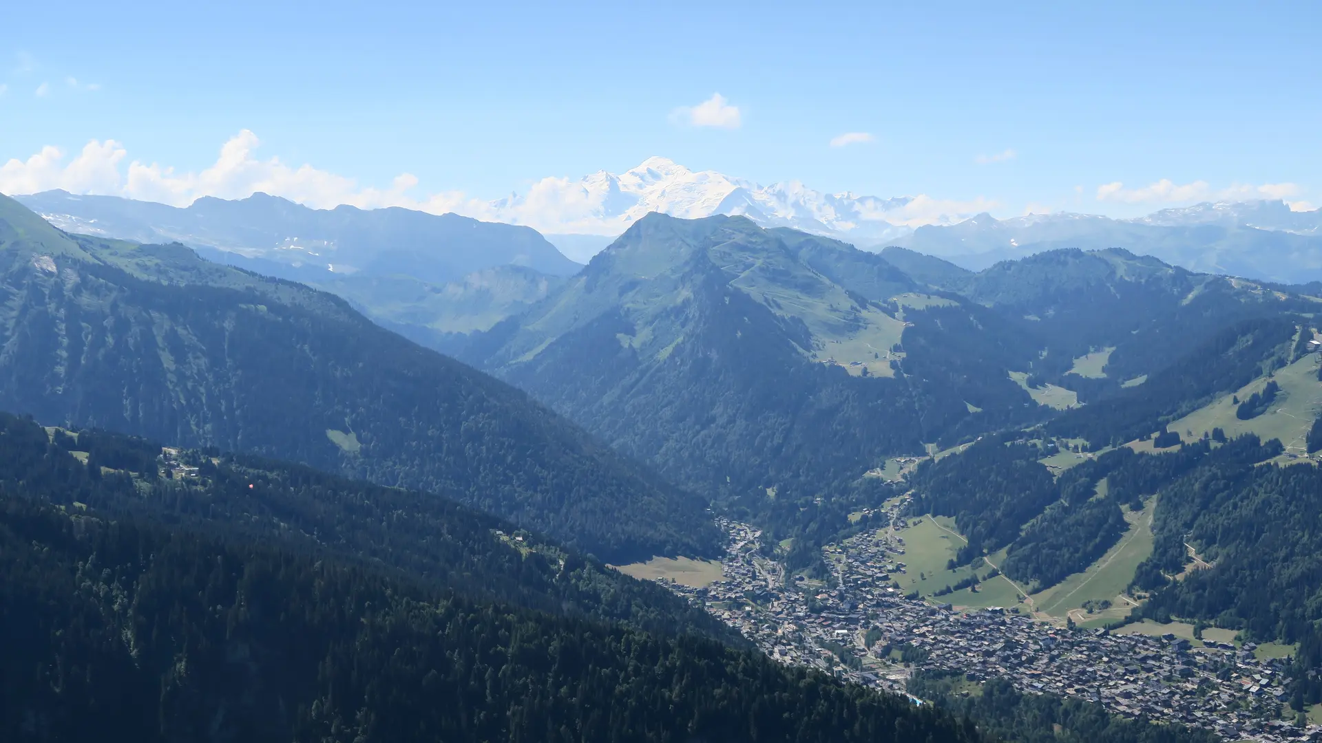 La Vallée d'Aulps et le Mont Blanc