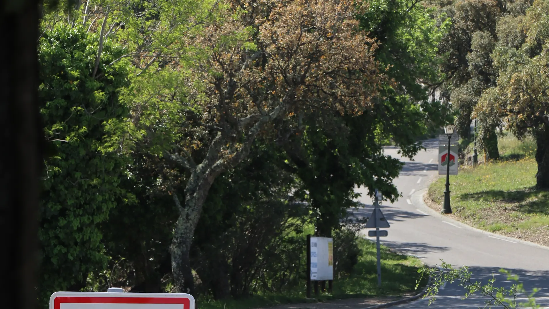 Gassin vu du début du sentier