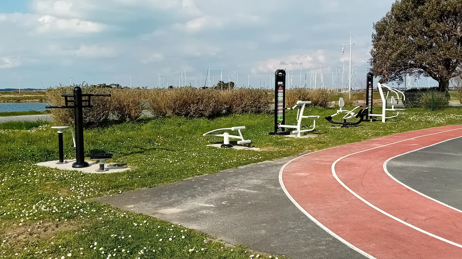 Street workout d'Ars-en-Ré - On the marsh side