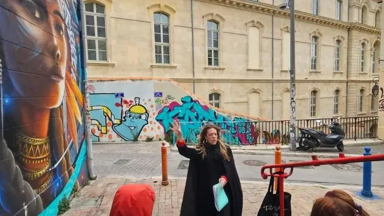 guidage Claire Mouhot avec un groupe