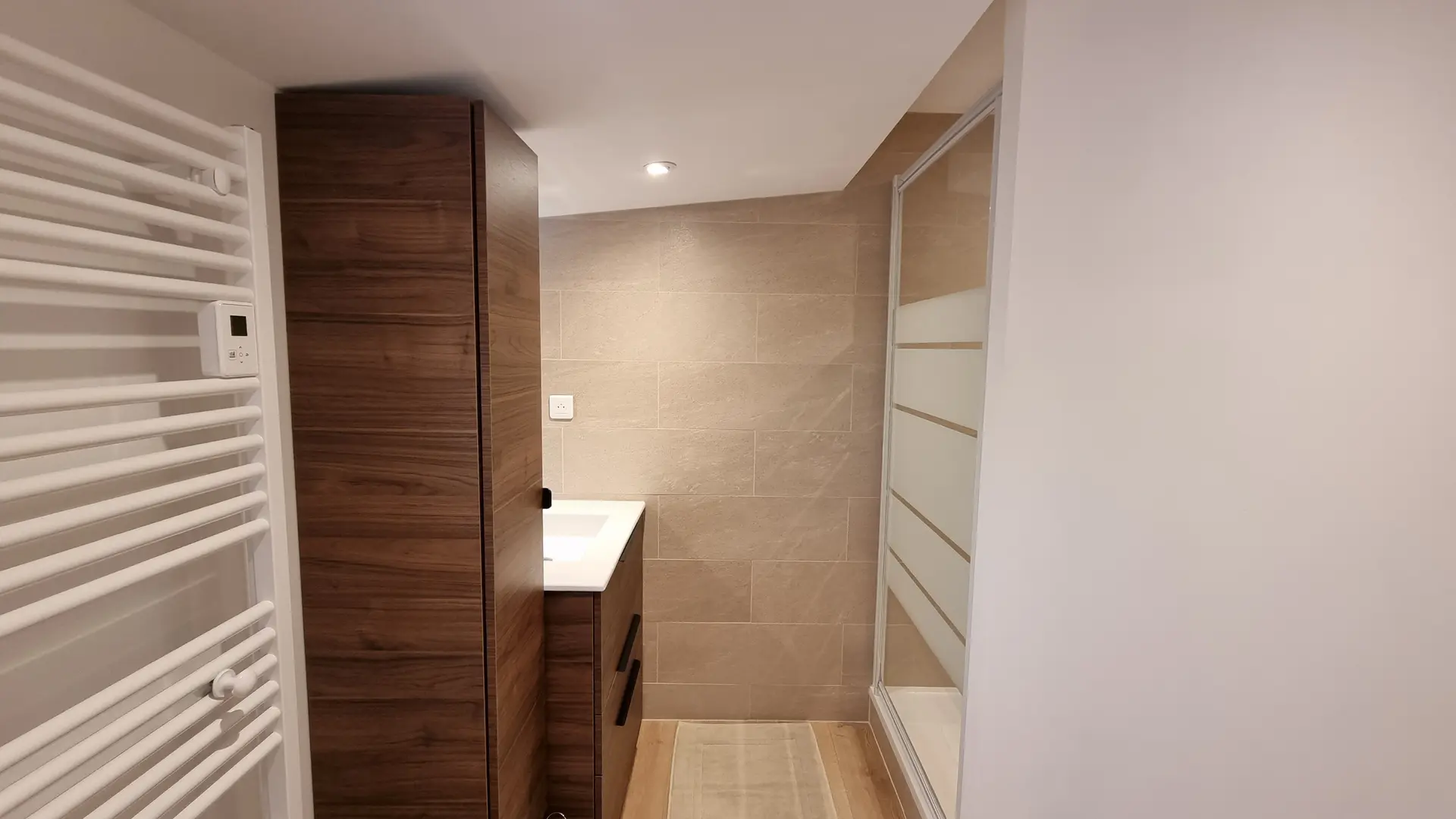 Gîte Saint Hilaire salle de bain