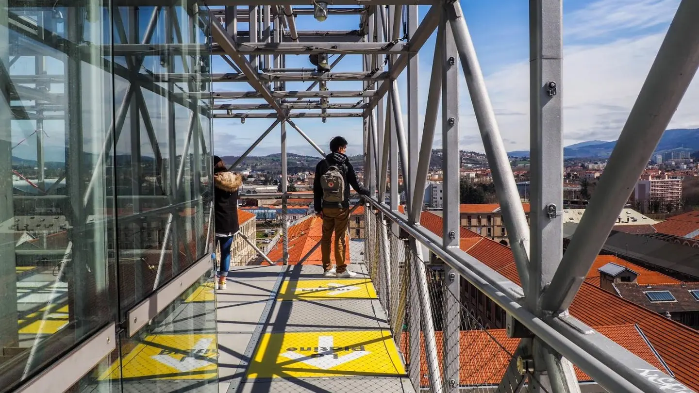 A 10km de St Etienne : seule ville française UNESCO de design!