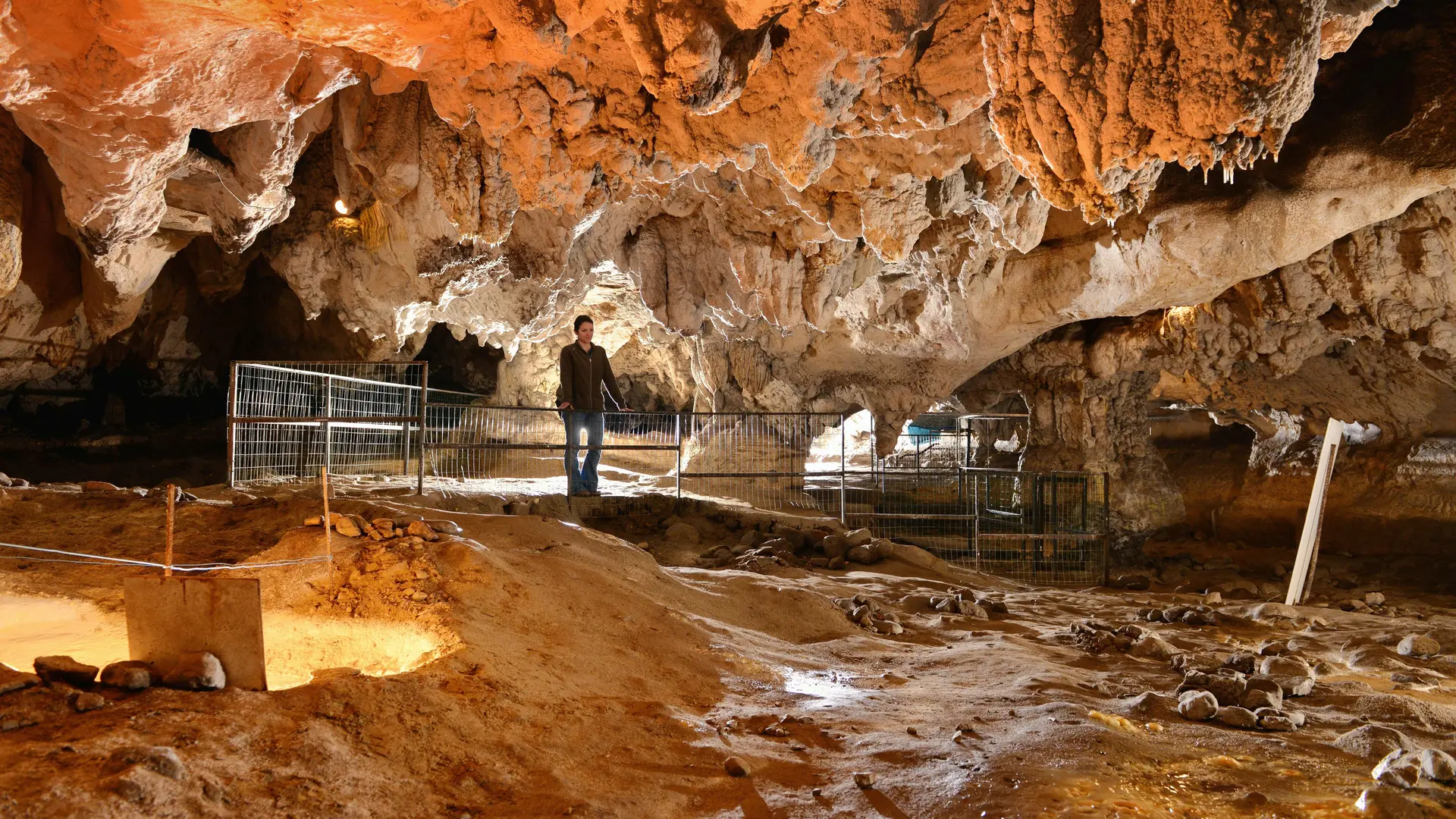 Visitez la grotte de La Vache