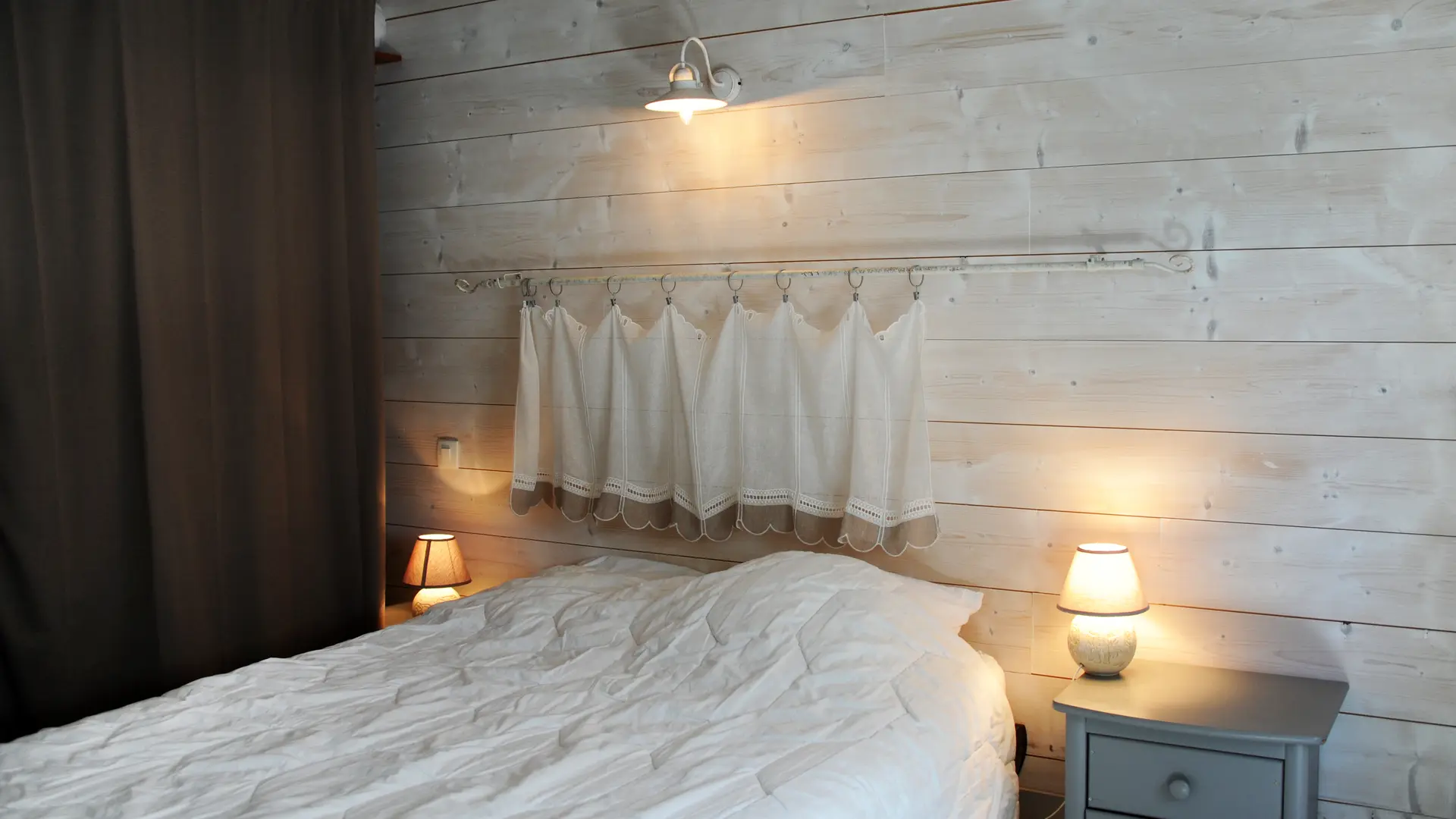 Chambre lit 160 + SDB + WC