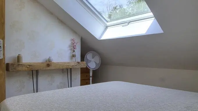 chambre avec lit 160