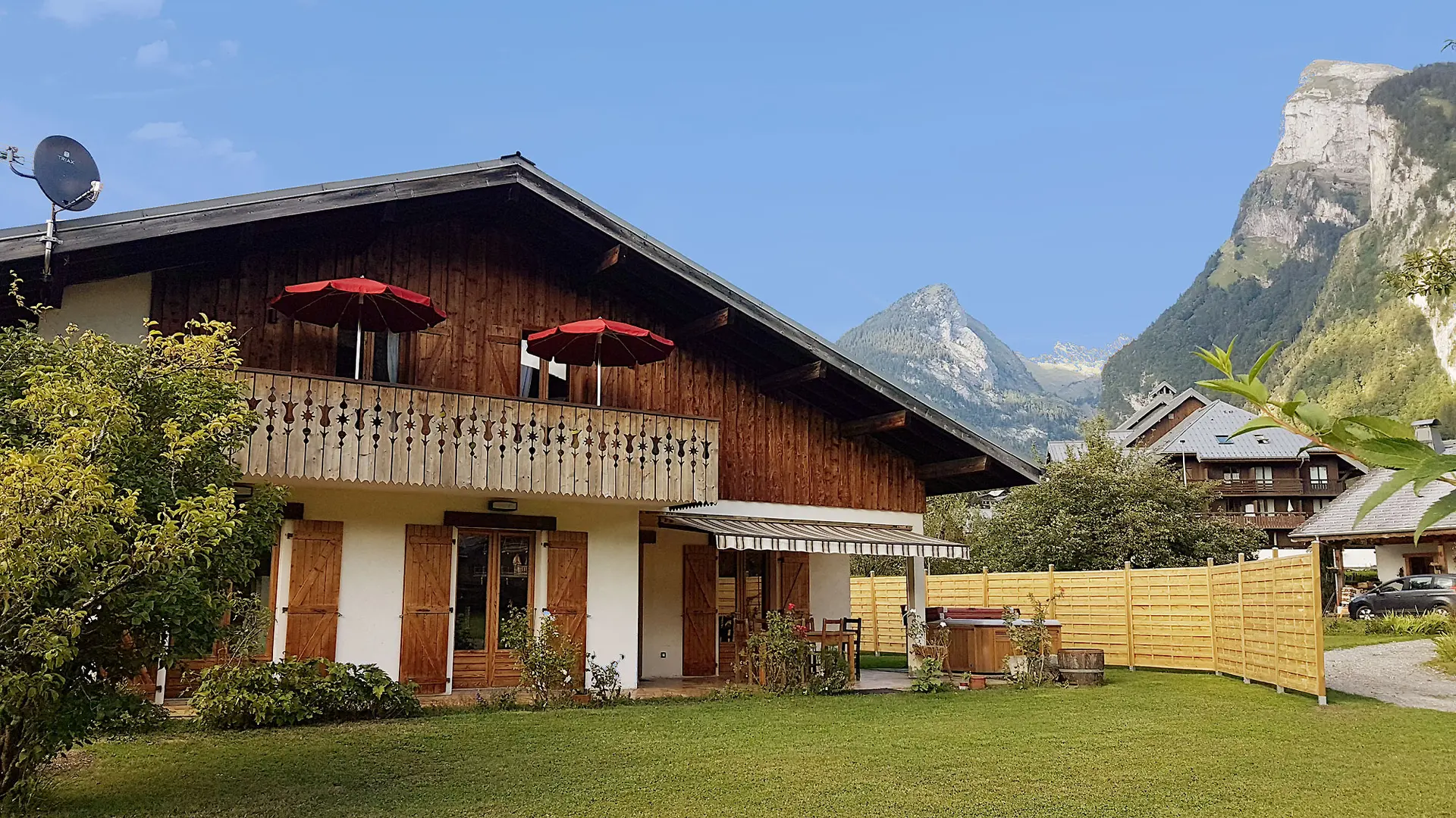 Façade sud du chalet