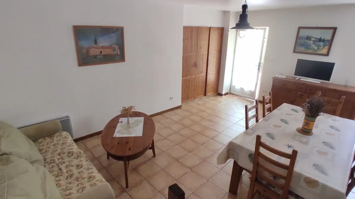 Domaine du Chêne Vert - Gîte La Bergerie - Séjour donnant sur la terrasse