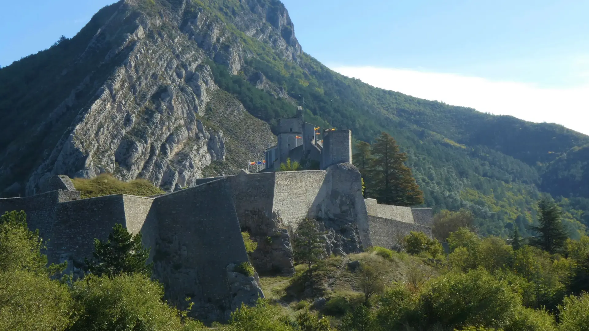 Face à l'imposante citadelle de Sisteron