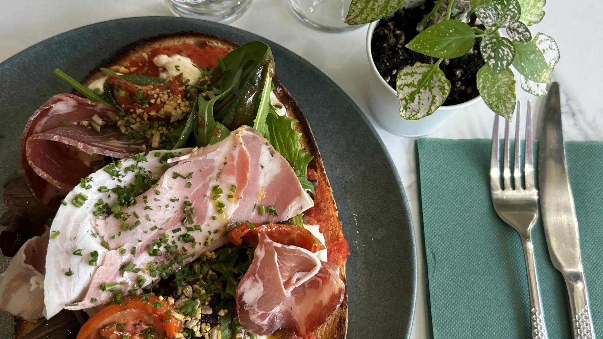 Restaurant-salon de thé La petite folie_Sallanches