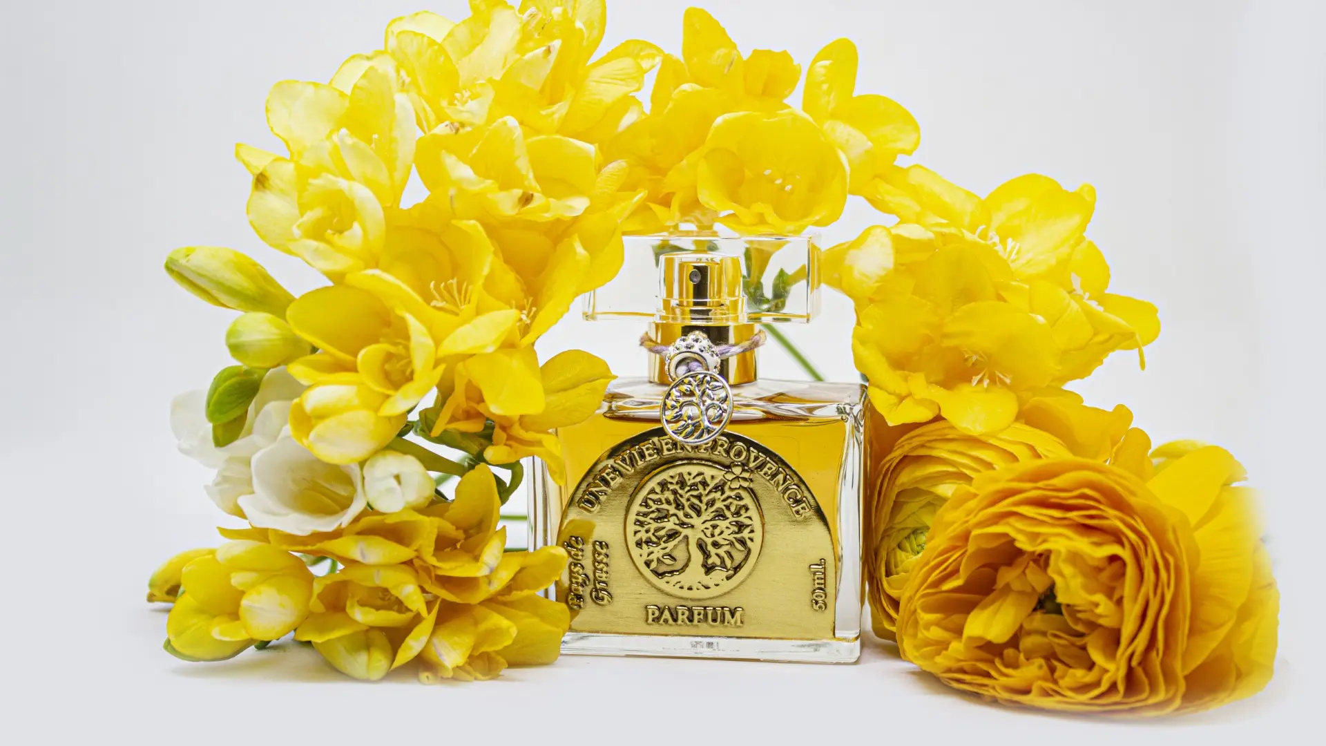 Parfum fleurs jaunes blanches 3