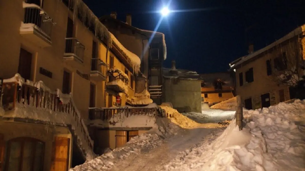 Village sous la neige