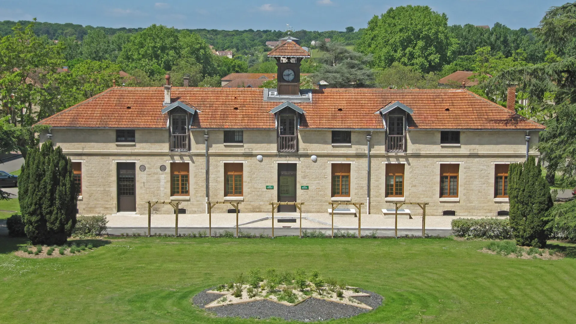 Centre hospitalier Théophile Roussel, Montesson