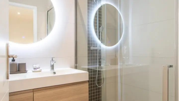 Salle d'eau privative chambre 1