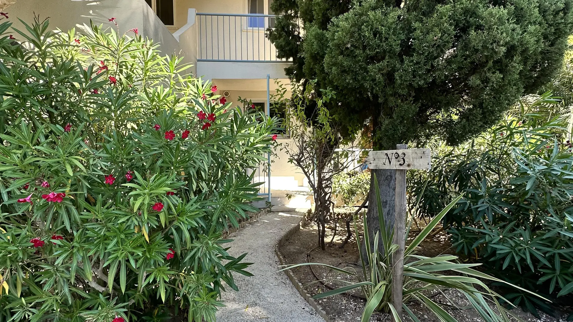 L'entrée de la Résidence