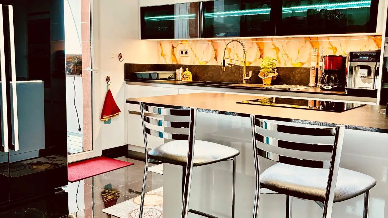 Fully equipped kitchen