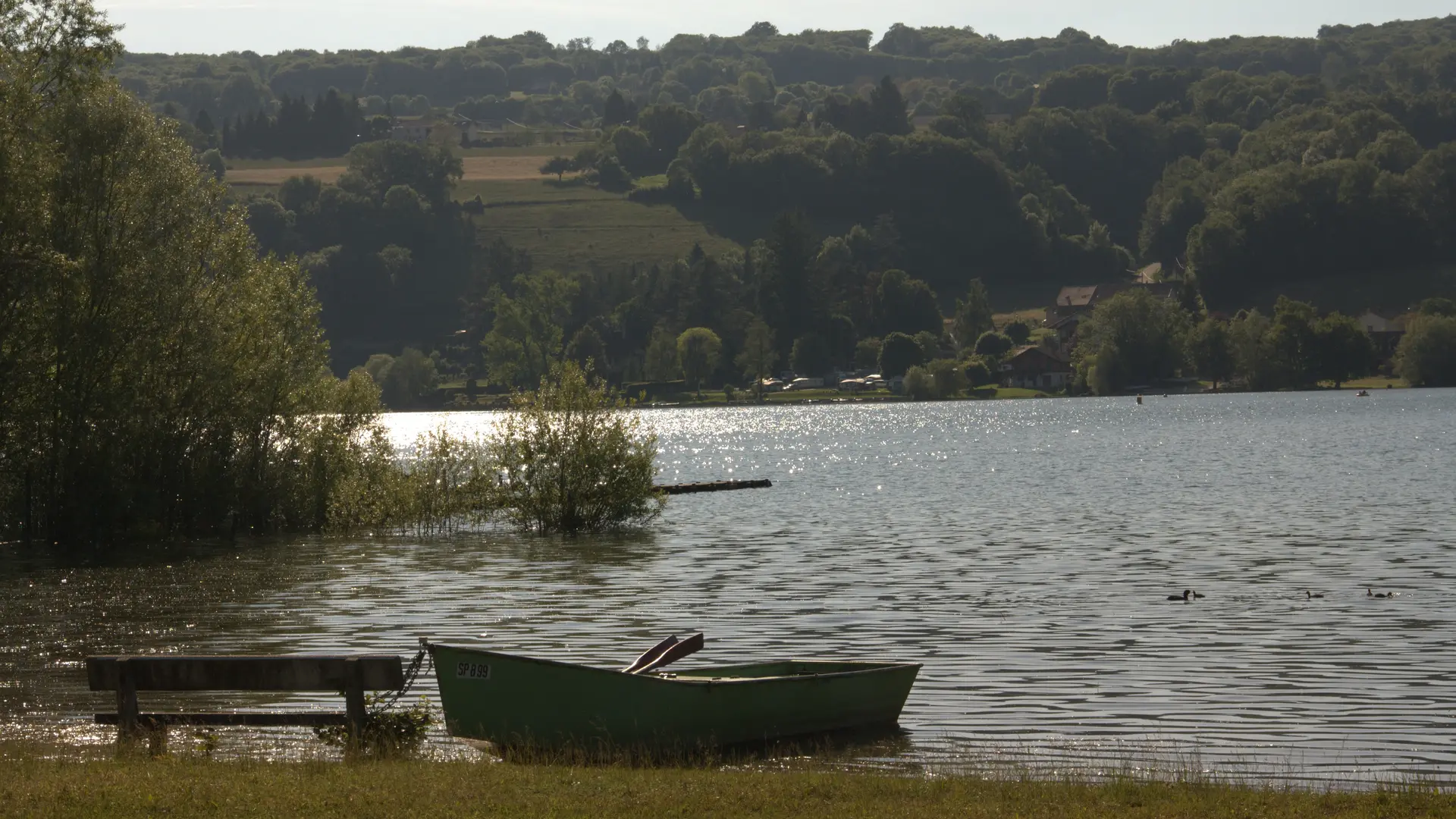 Il est possible de laisser vos barques directement au ponton !