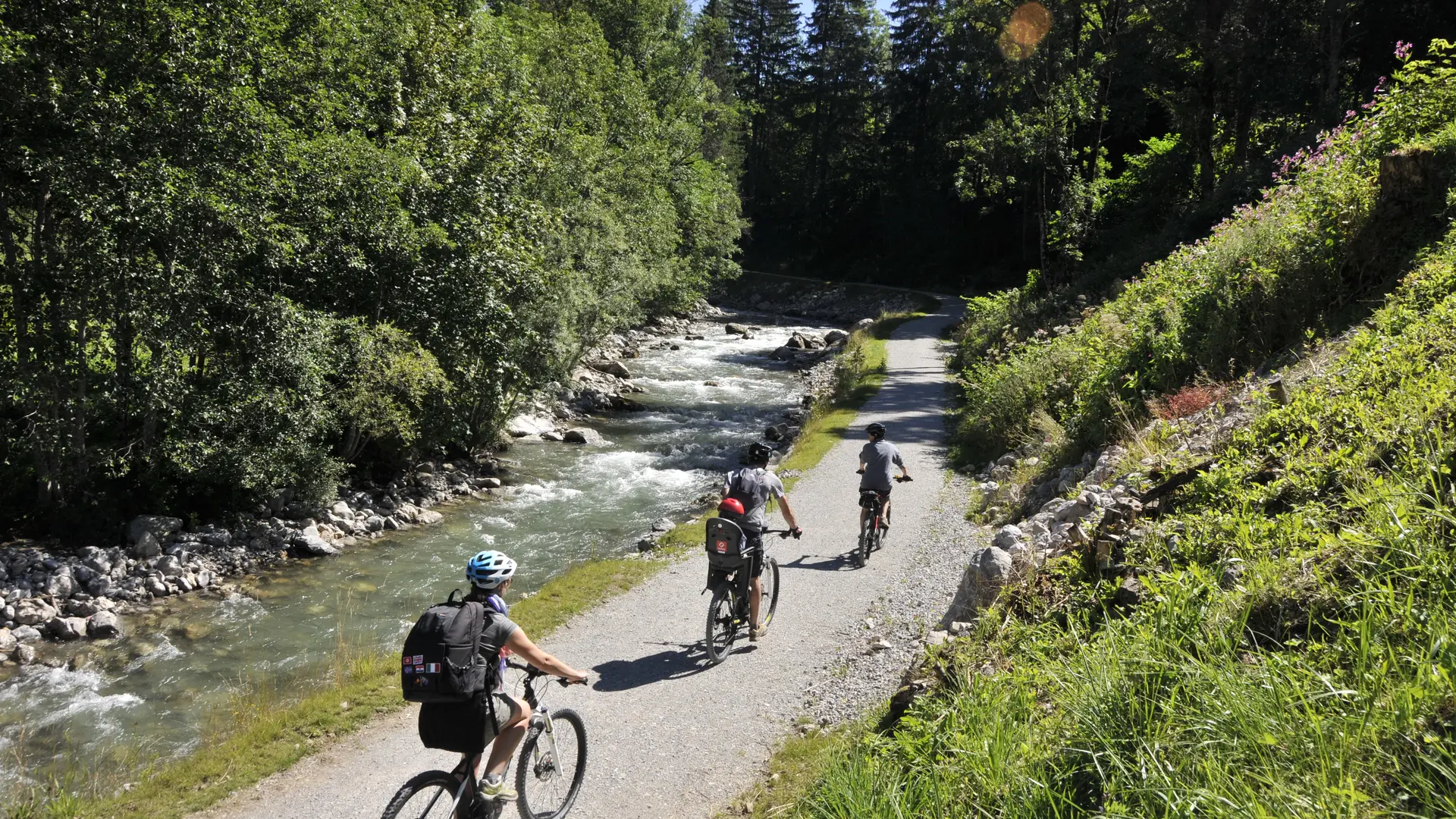 Promenade en VTT sur le chemin des bords de Dranse