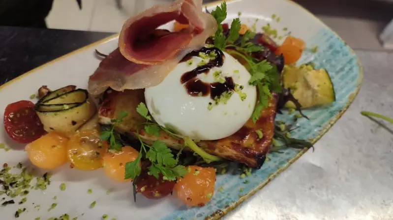 Entrée avec burrata