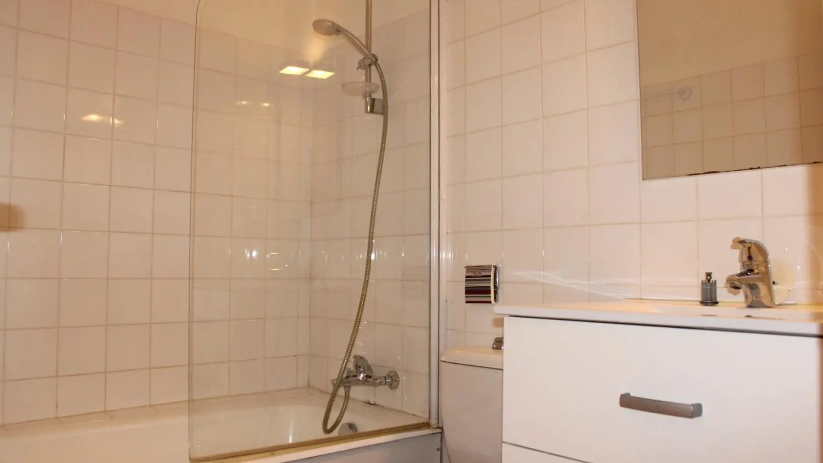 L'Escaou Un-Chambre 2-Coursegoules-Gîtes de France Alpes Maritimes
