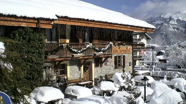 sous la neige,  hotel 3* coin savoyard, combloux