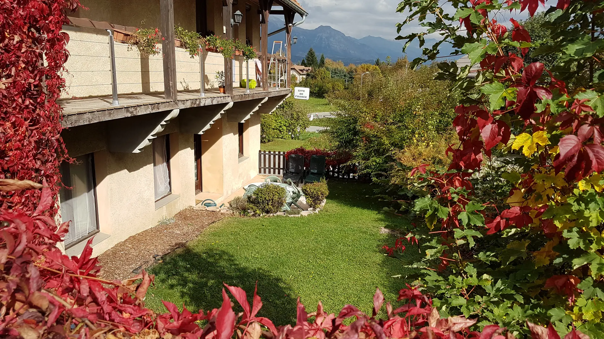 Gîte M. Mme MAULLIER Régis et Béatrice Laye village