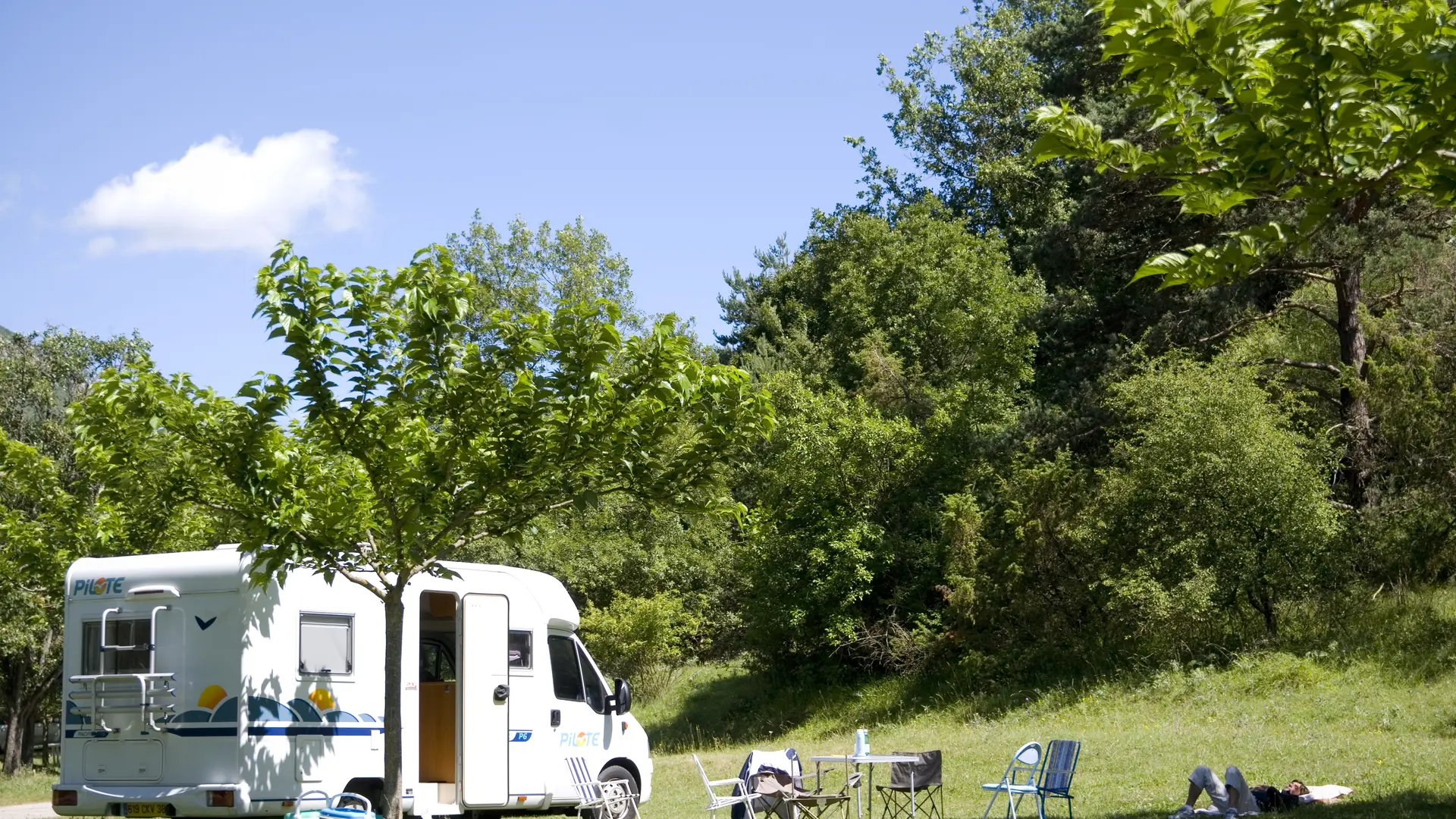 Emplacement camping-car