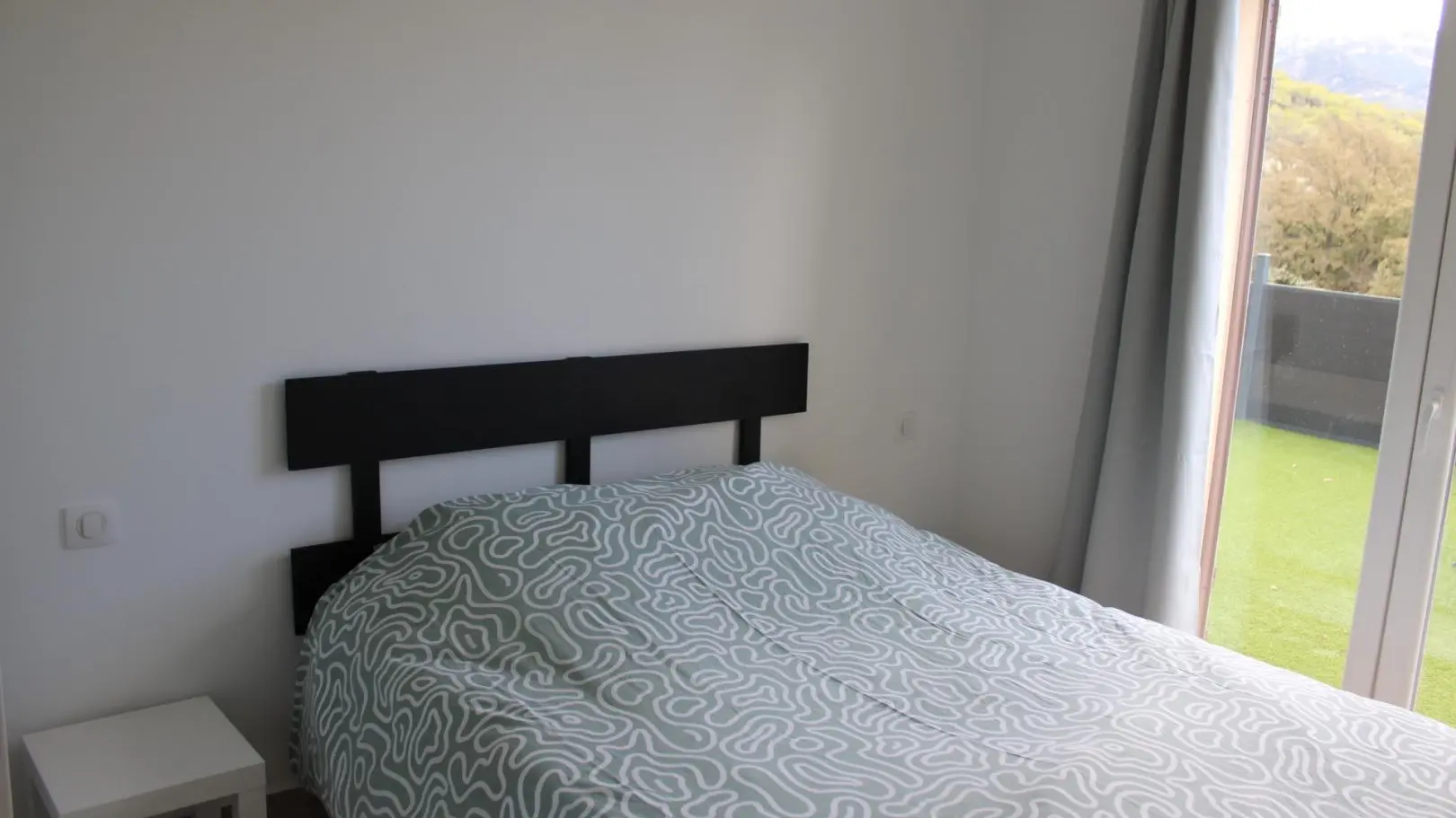 Gîte le Moderne-Chambre-Contes-Gîtes de France Alpes-Maritimes