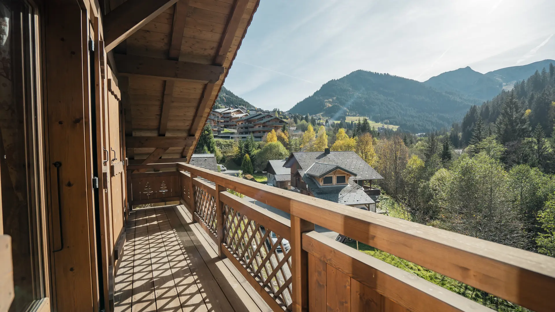 Balcon avec vue sur le village