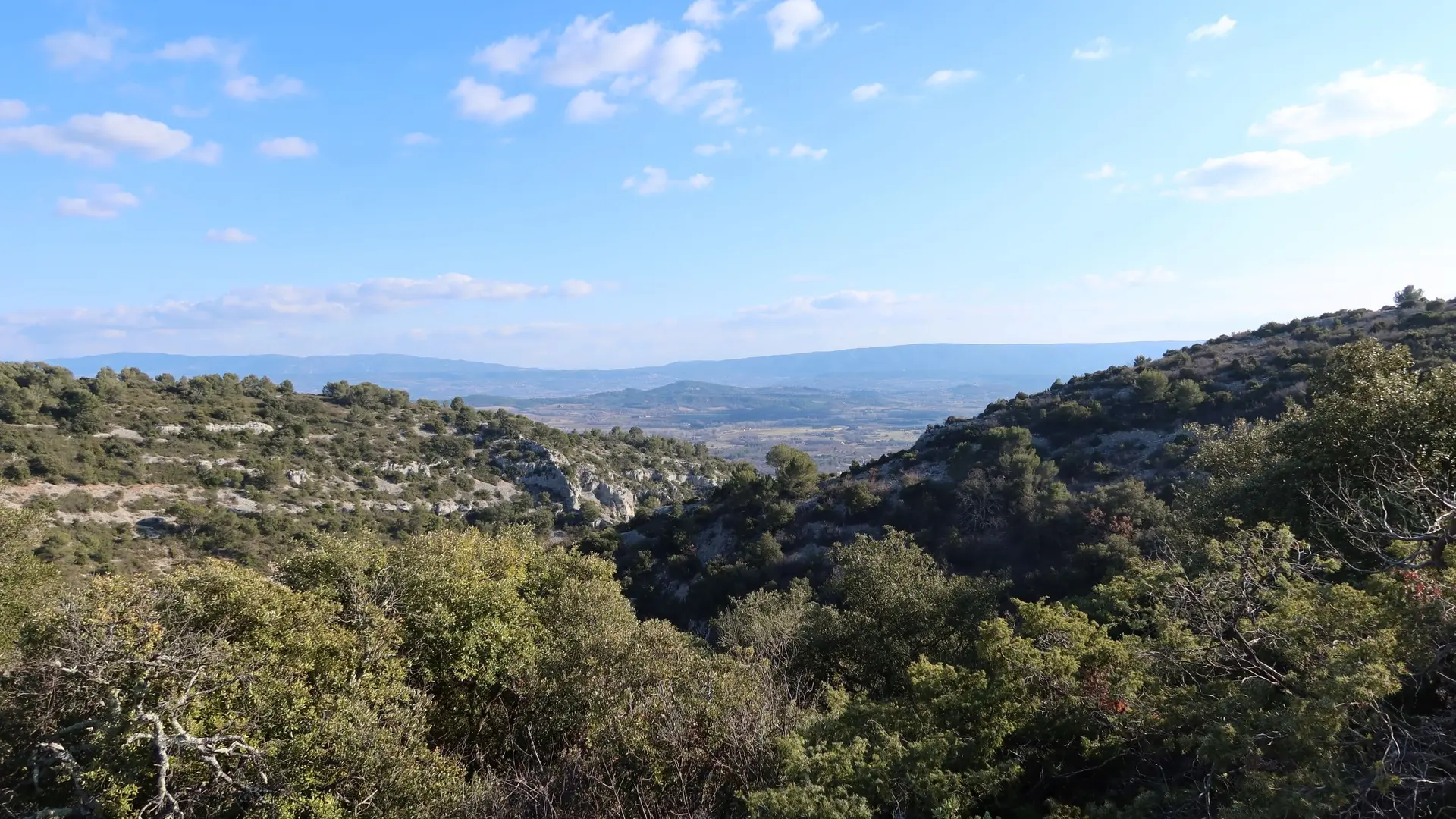 Vue sur les gorges de Véroncle depuis l'épaule de Vézaule