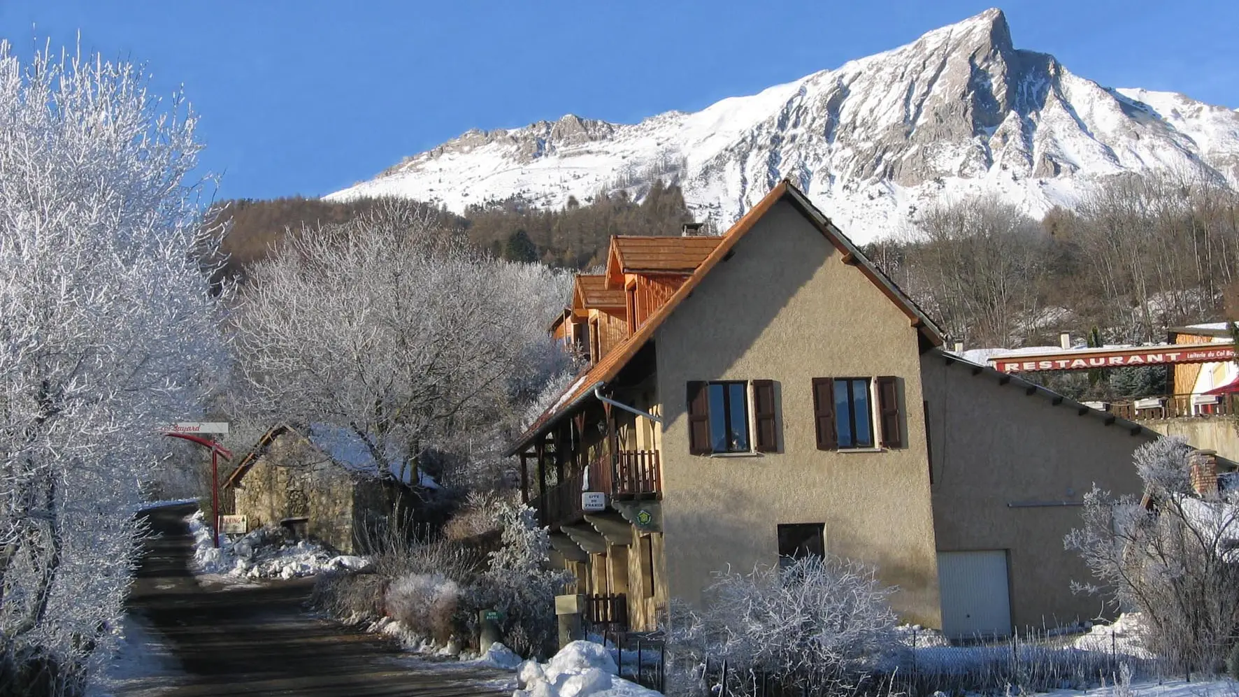 Gîte M. Mme MAULLIER Régis et Béatrice Laye village