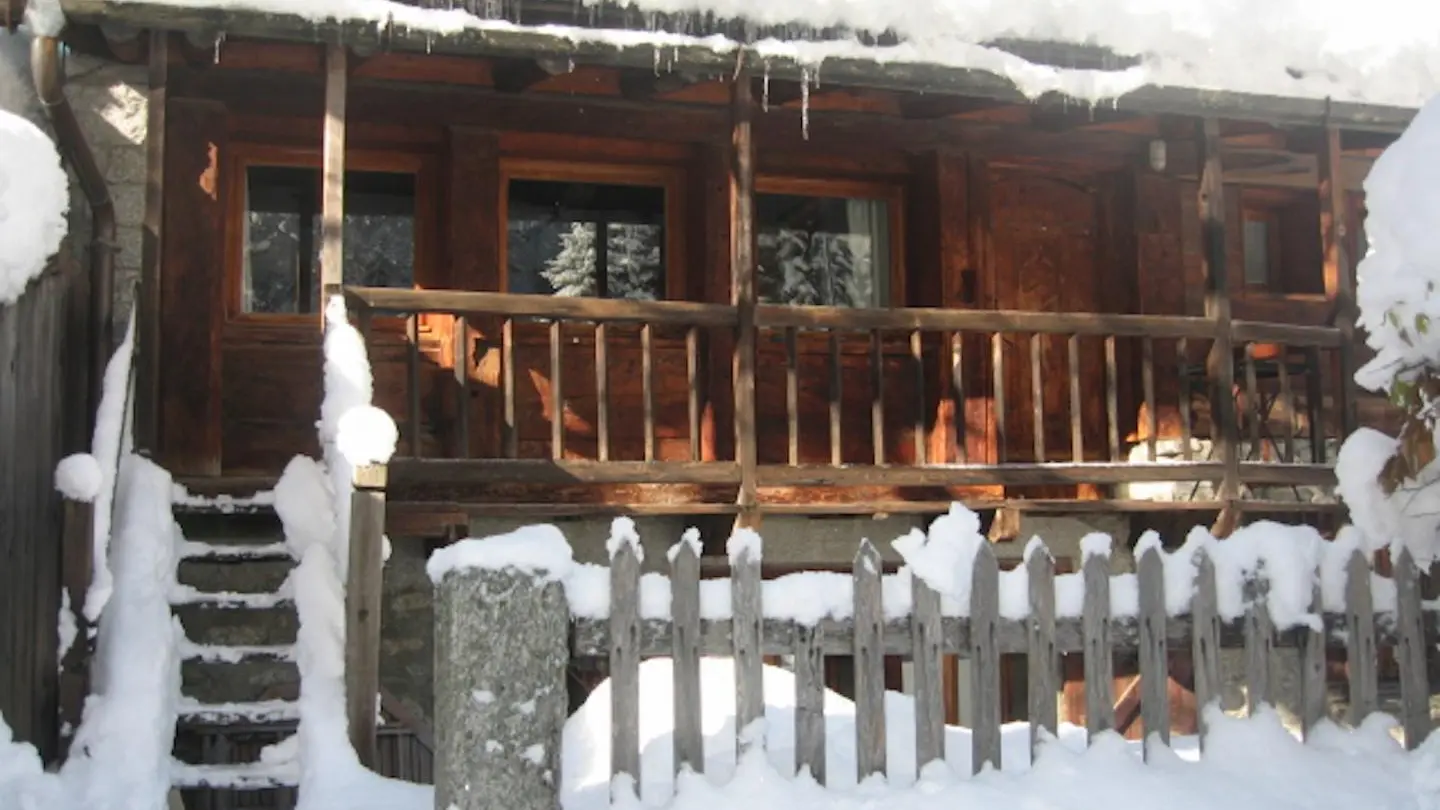 Les Chosalires côté est au début de l'hiver