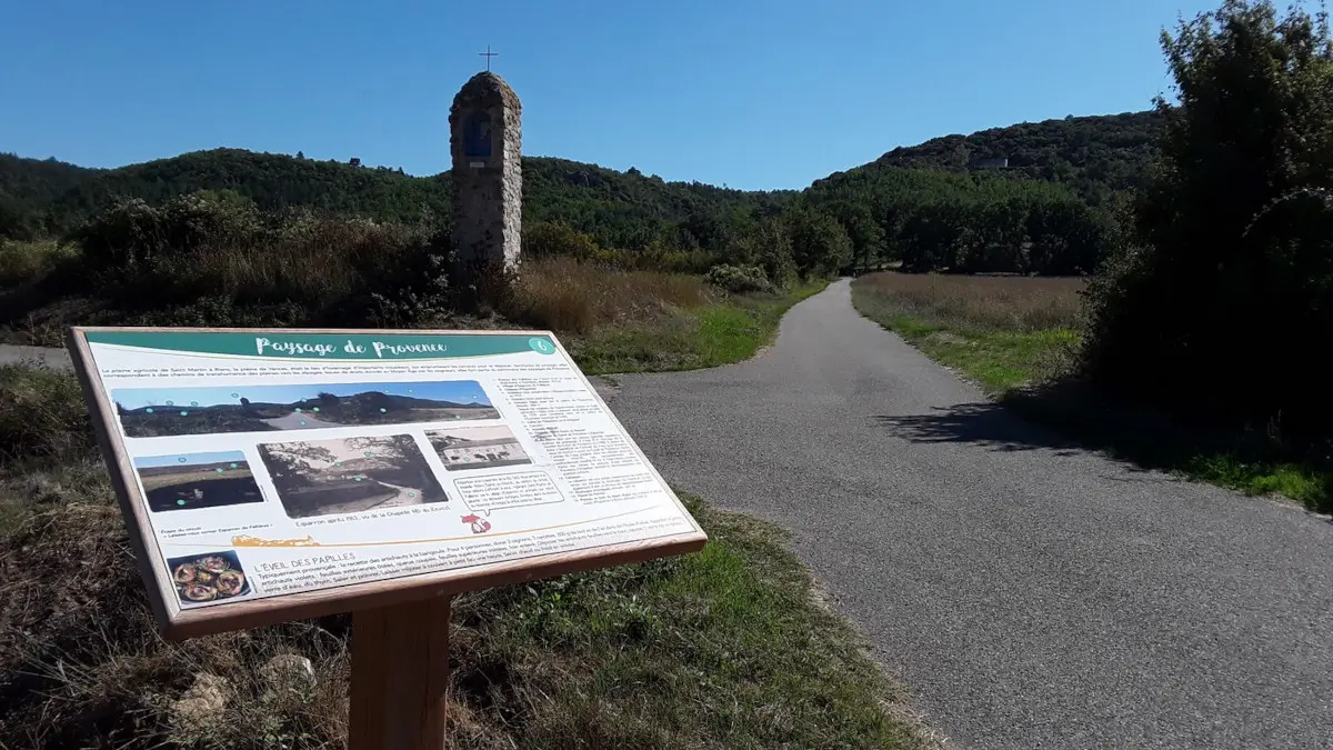 Oratoire et panneaux pédagogique