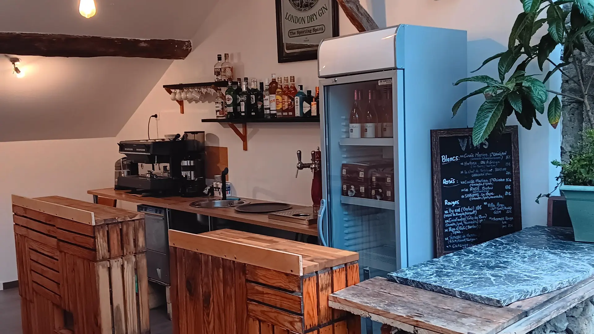Room, counter side