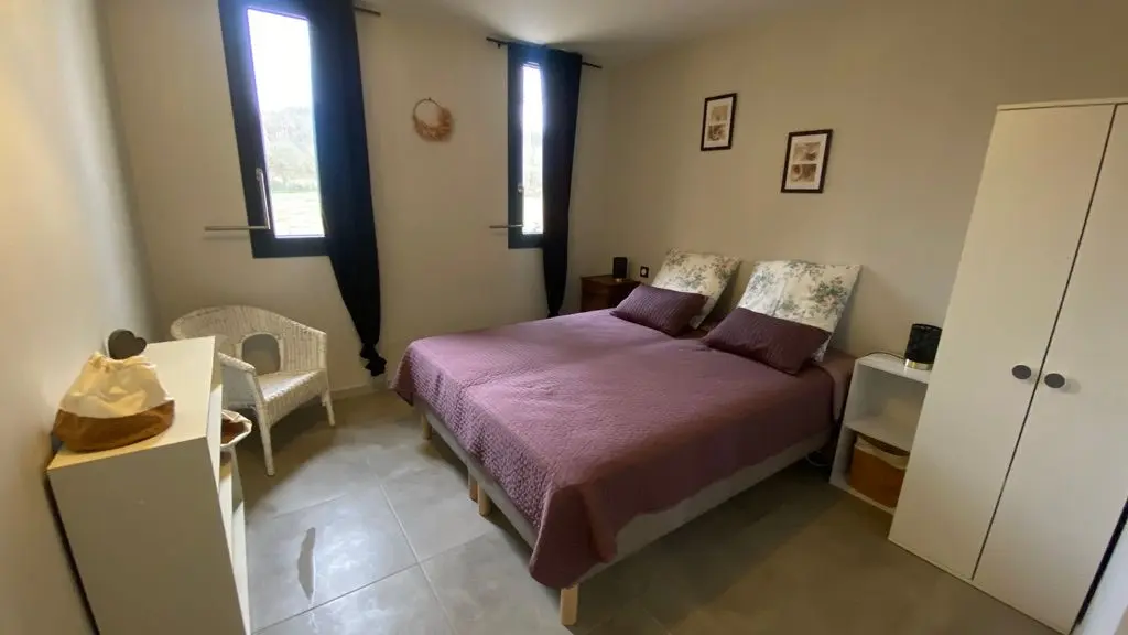 Chambre 1 PMR studio