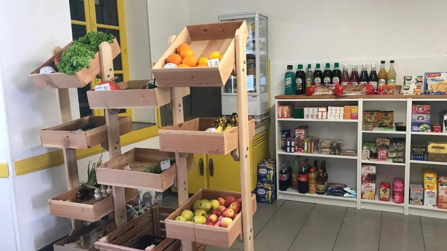 La petite épicerie du village près de la maisonnette de La Chabanne dans l'Allier en Auvergne