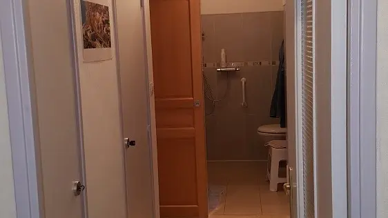 Appartement dans une résidence - Sauviou - Caquot Jean-Claude