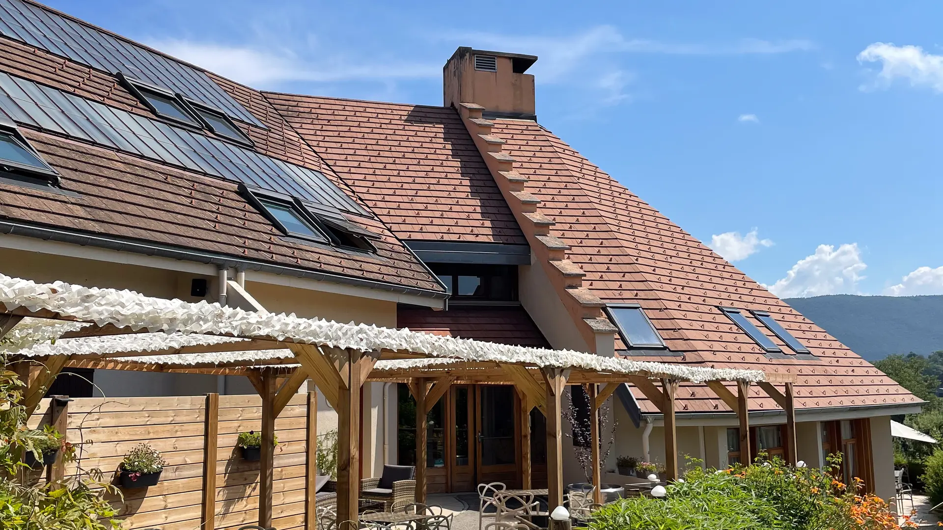 Entrée dans le bâtiment