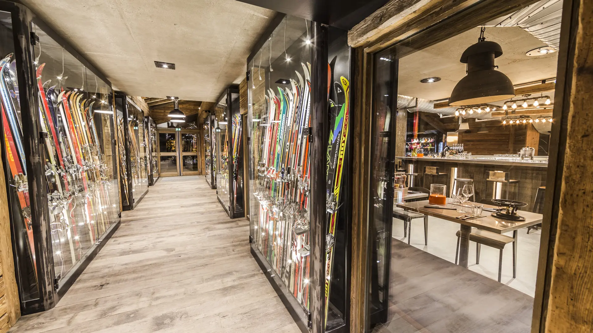 Ski Gallery & Fondue Factory-Val d'Isère