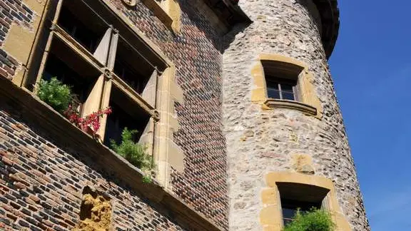 Maison Papon avec fenêtres à meneaux