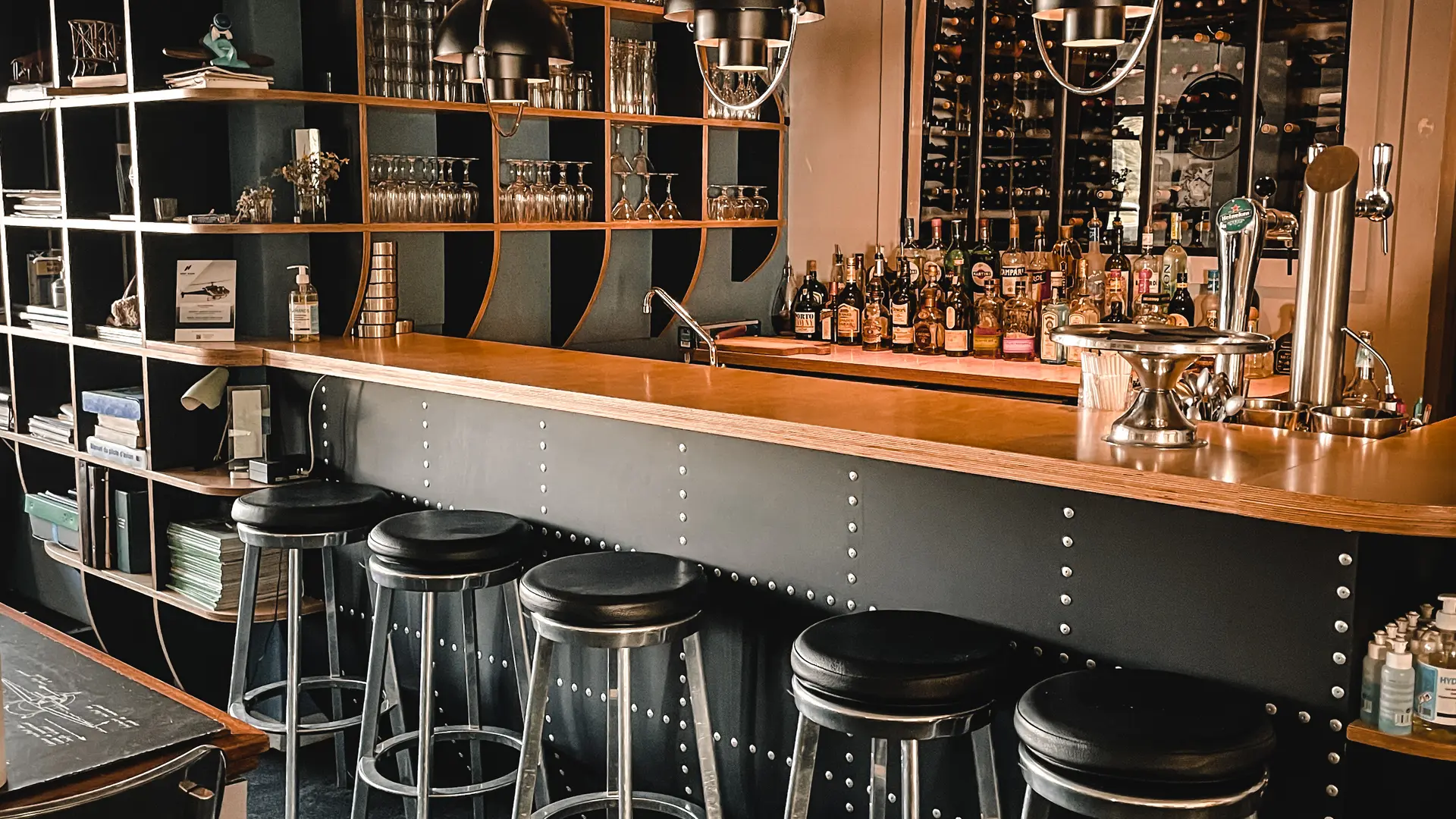 Bar