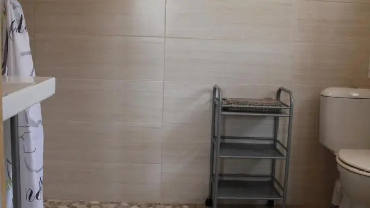 salle de douche espace de transfert et de retournement accueil des personnes handicapées