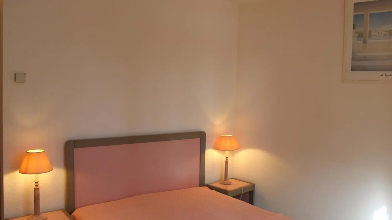 L'Escaou Un-Chambre 1-Coursegoules-Gîtes de France Alpes Maritimes