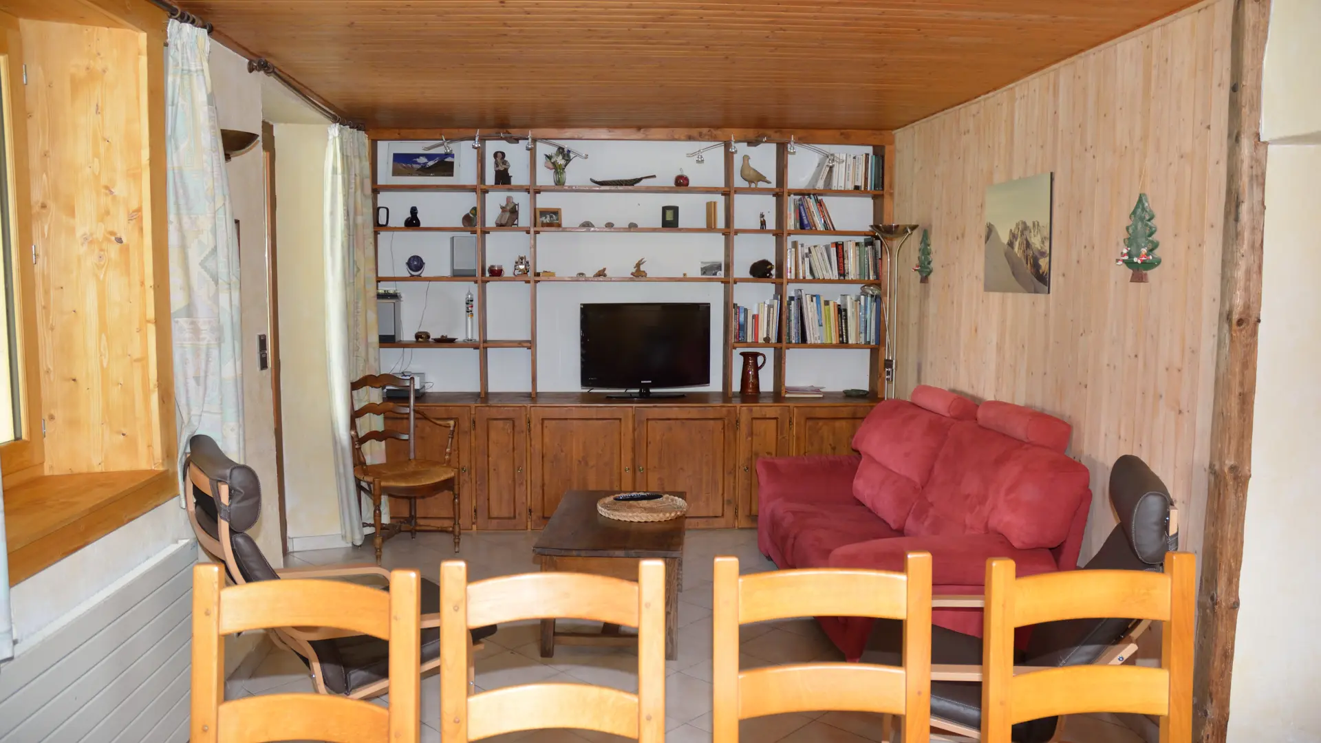 Vue sur la salle à manger