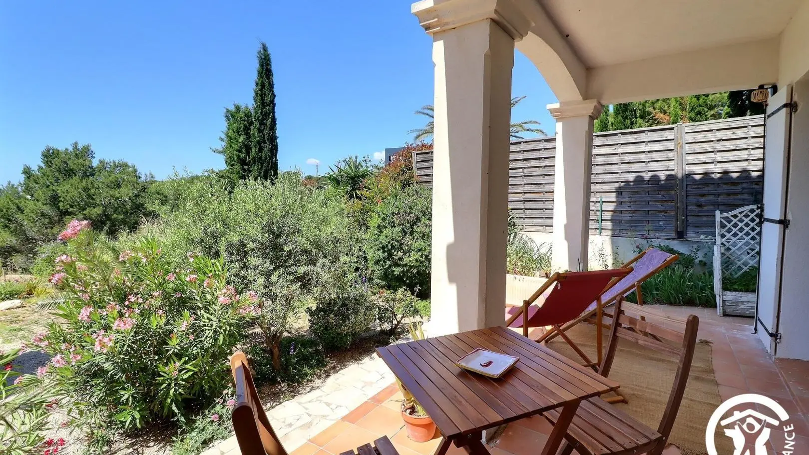 Terrasse donnant sur le jardin