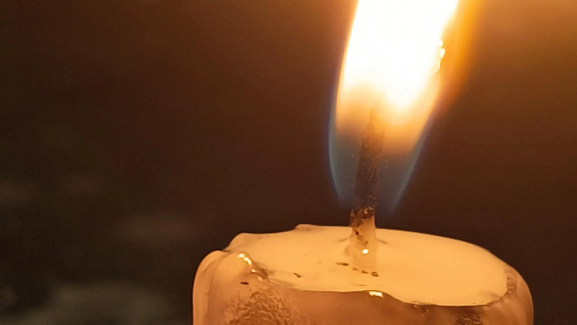 flamme d'une bougie