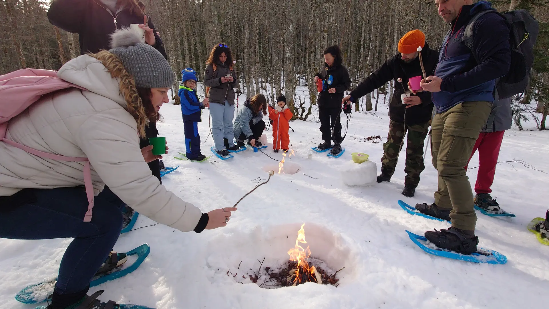 Balade raquettes famille Guimauves sur le feu