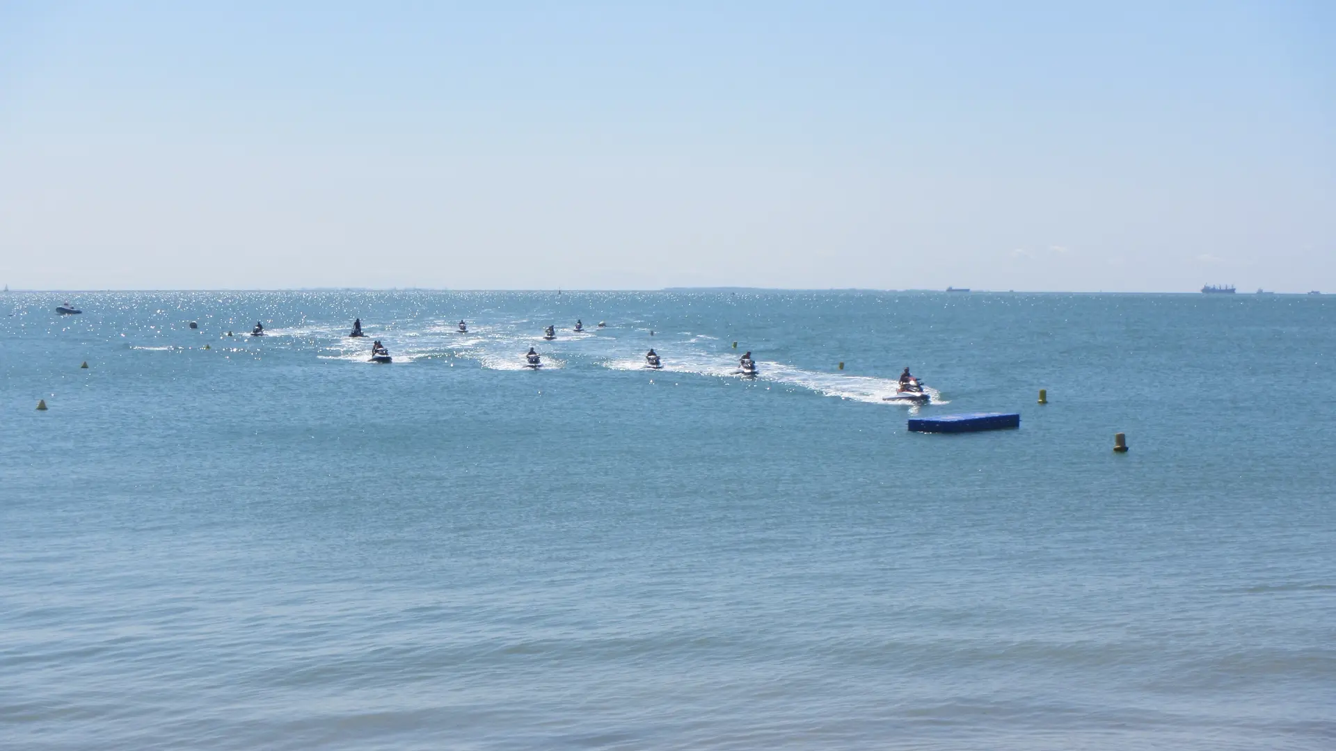 Balade en jet ski autour de fort Boyard par Ré Glisse