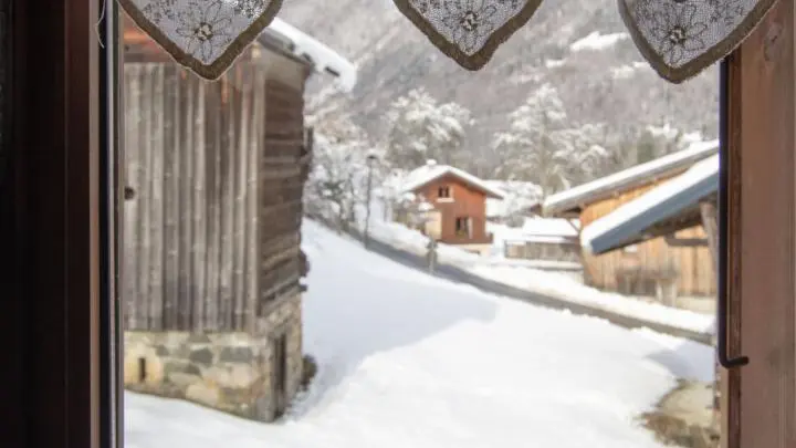 Vue extérieure de la chambre  Vaches