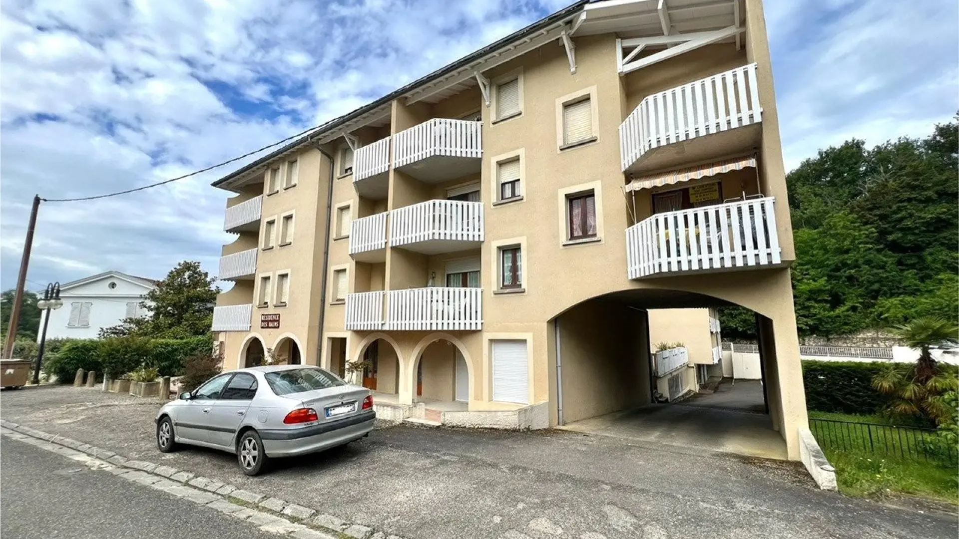 Façade
