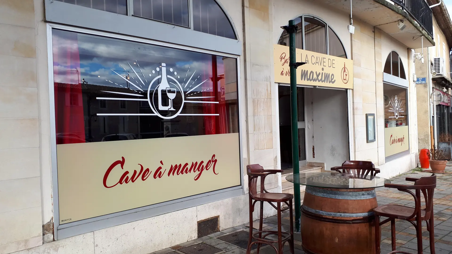 Façade - La Cave de Maxime